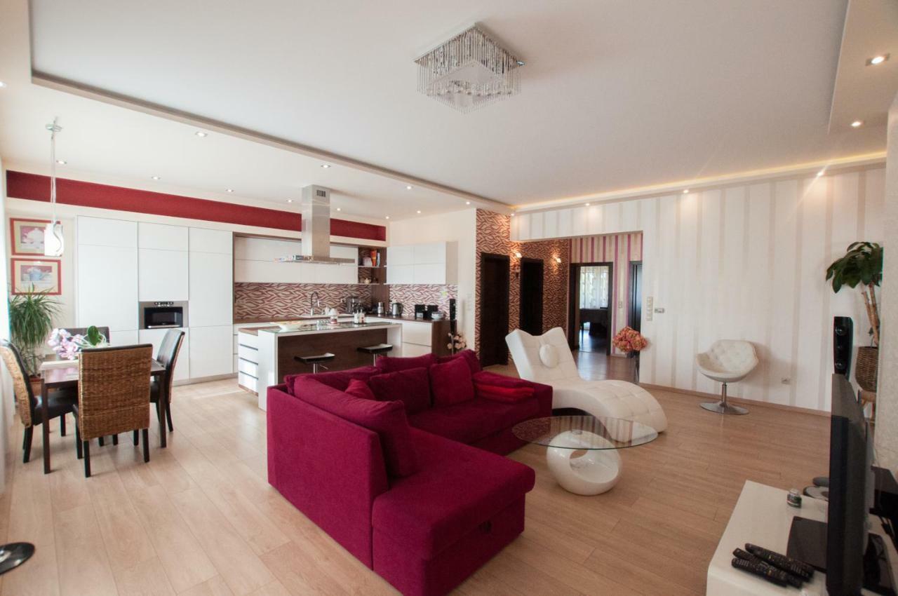Prestige Apartment Komárno Exterior foto